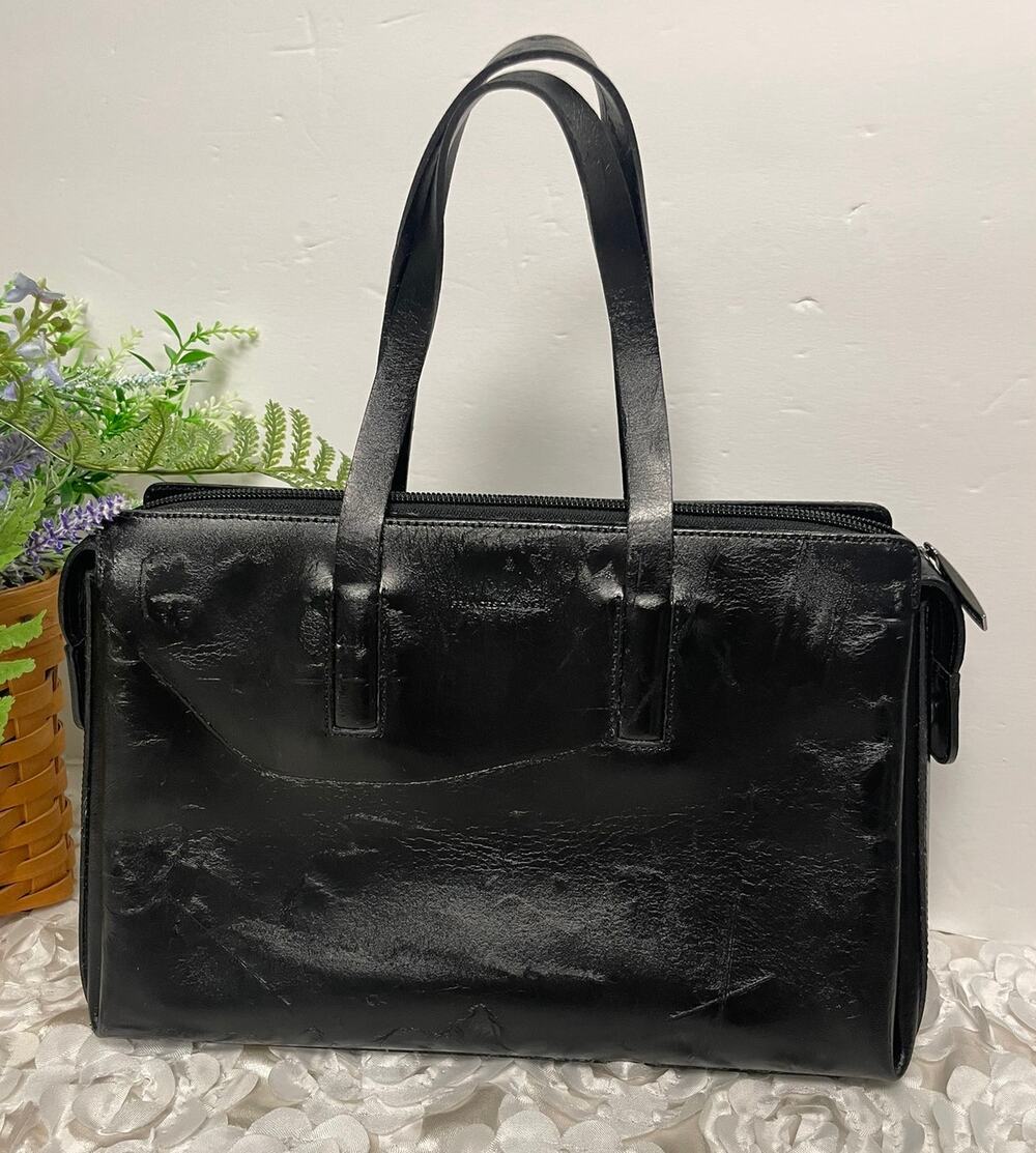 FRANCESCO BIASIA Black Textured Polished Leather Hand Bag Timeless Elegance